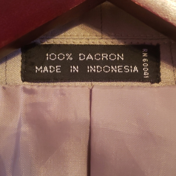 Men's Two Piece Suit - Picture 2 of 6